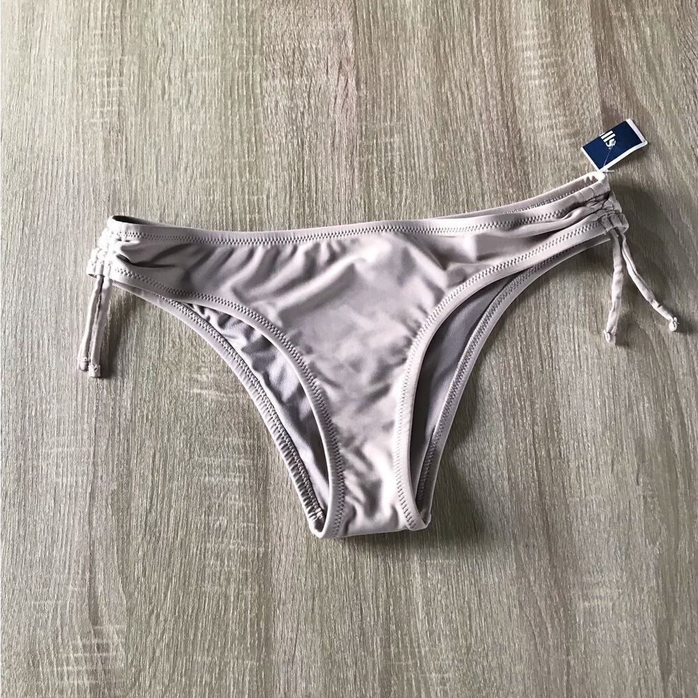NWT … AERIE “Size: M” Cheeky Swim Bottoms